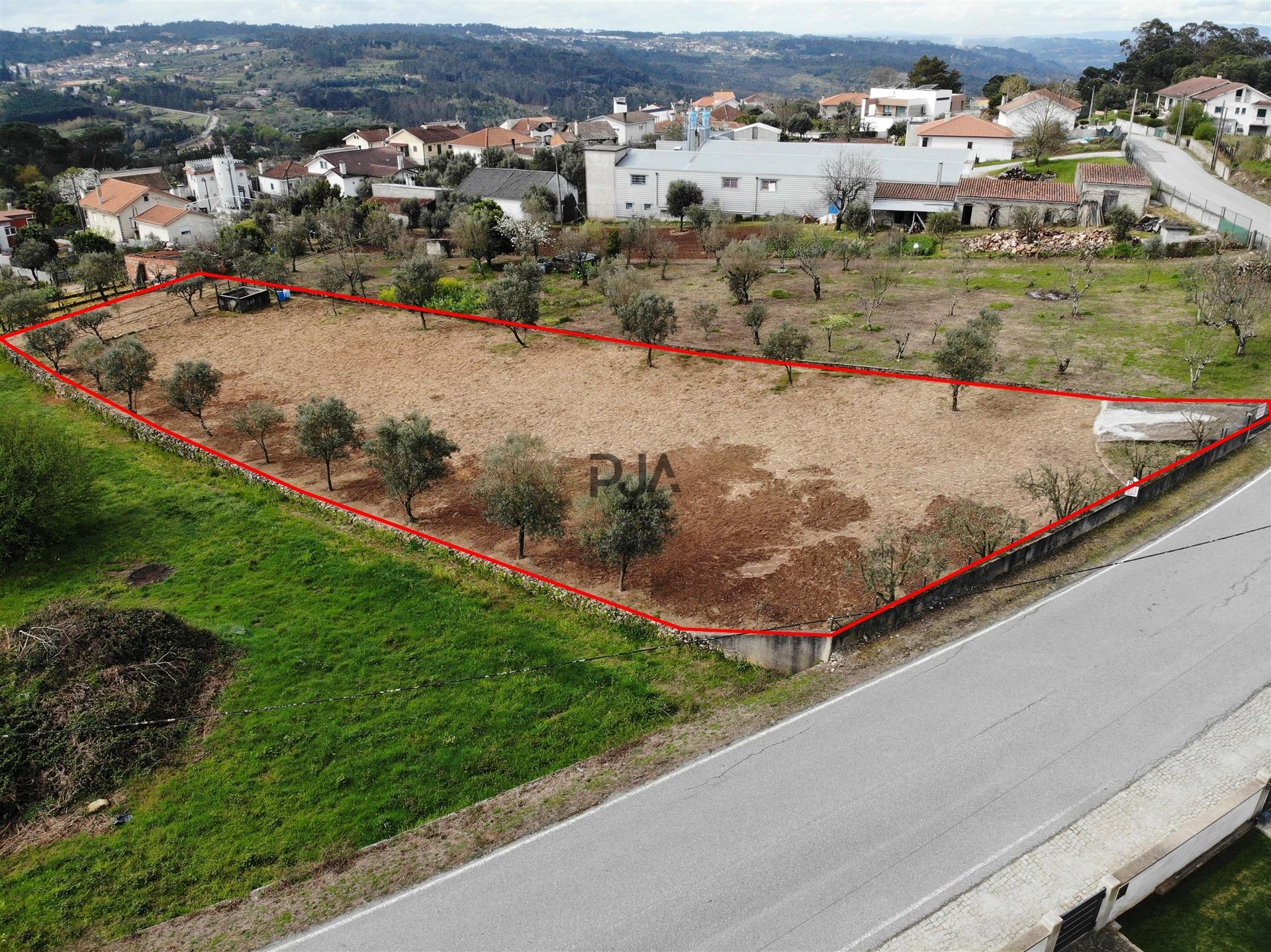 Terreno para construção em Vila Garcia