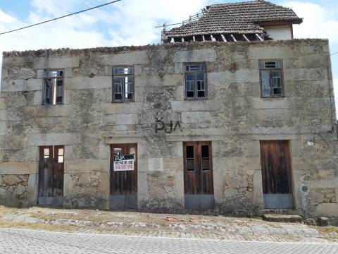 Moradia rústica em Pedra em Fornos de Algodres