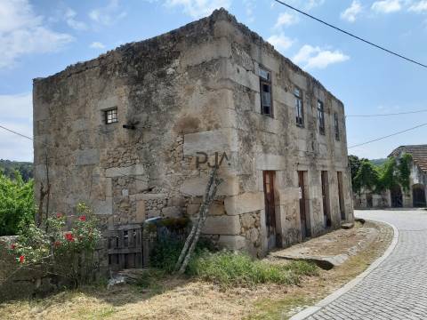 Moradia rústica em Pedra em Fornos de Algodres