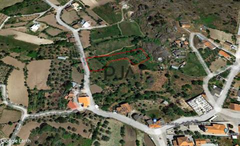 Terreno com viabilidade construtiva em Romãs, Sátão