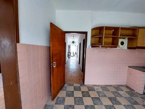 Moradia T5 em Sangemil, Penalva do Castelo