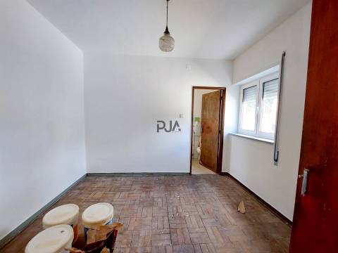 Moradia T5 em Sangemil, Penalva do Castelo