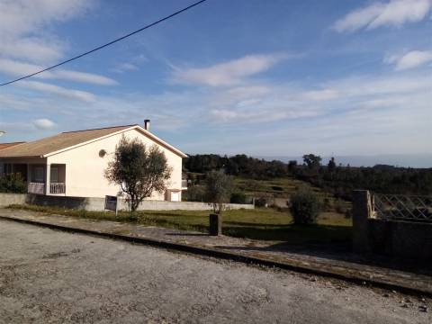 Lote de terreno para construção em Gandufe