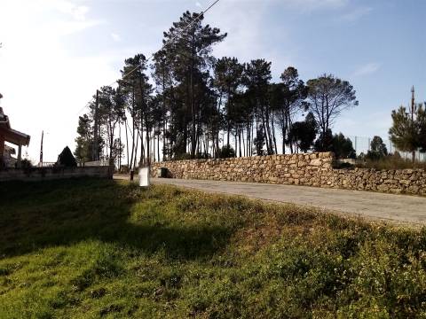 Lote de terreno para construção em Gandufe