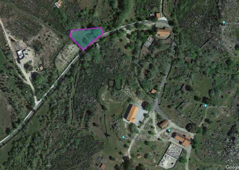 Moradia em granito para Restaurar em Devesa