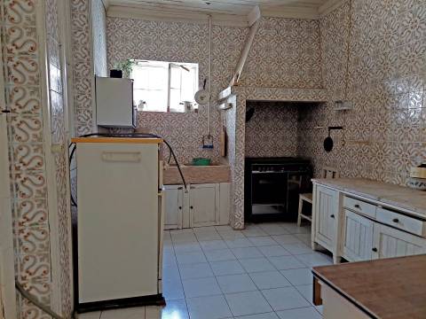 Edifício para restaurar em Mangualde