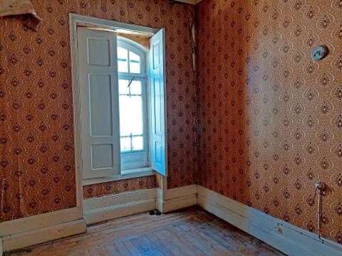 Edifício para restaurar em Mangualde