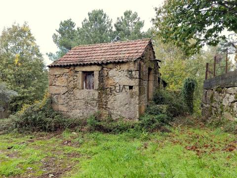 Quinta com 2ha em Aldeia das Posses