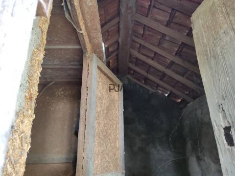 Quinta com 2ha em Aldeia das Posses