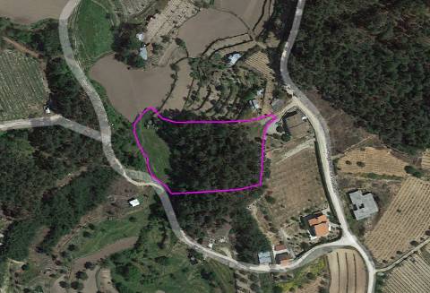 Terreno com viabilidade construtiva em Vila Corça