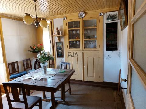 Moradia T2 em Vila Cortês da Serra