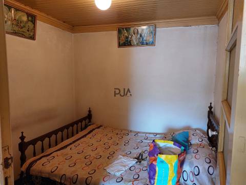 Moradia T2 em Vila Cortês da Serra