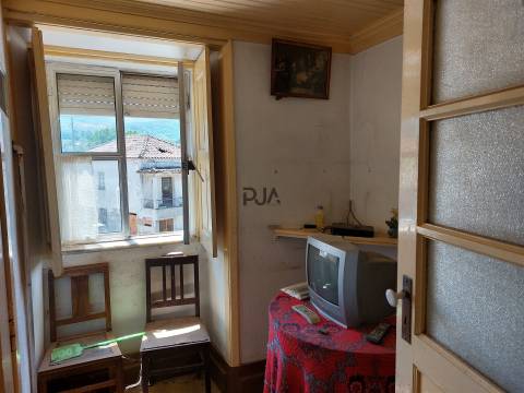 Moradia T2 em Vila Cortês da Serra