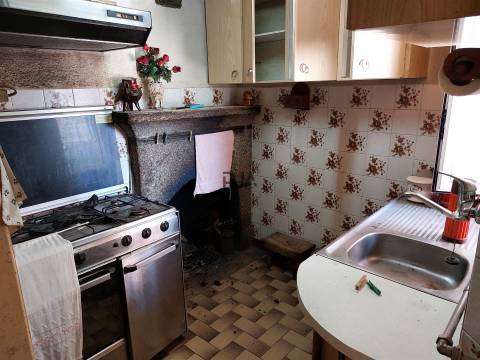 Moradia T2 em Vila Cortês da Serra