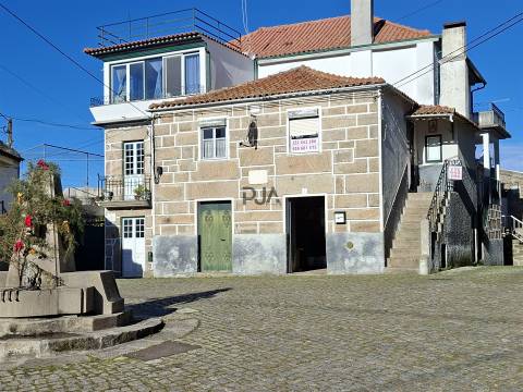 Moradia T2 em Vila Cortês da Serra