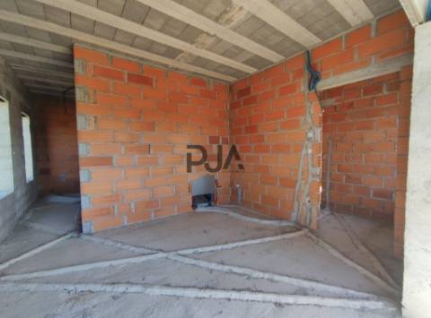 Moradia T3 Isolada em construção