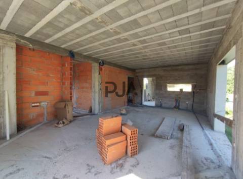 Moradia T3 Isolada em construção