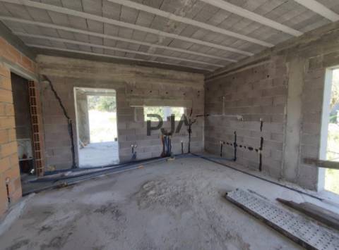 Moradia T3 Isolada em construção