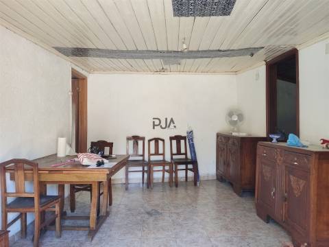 Moradia T3 para recuperar