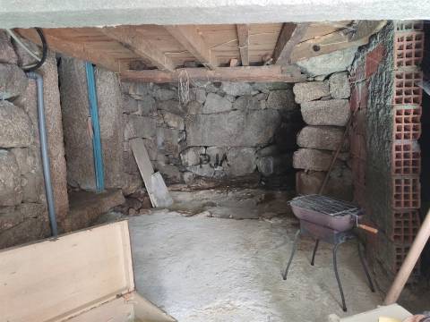 Moradia T3 para recuperar