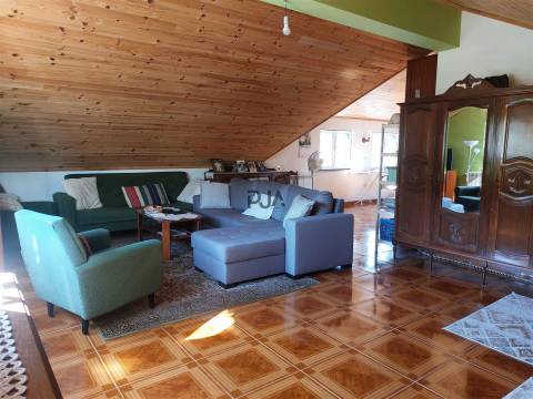 Moradia isolada T5 em Penalva do Castelo