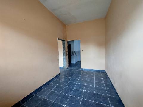 Edifício par 3 habitações em Gradiz, Aguiar da beira