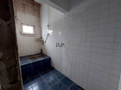 Edifício par 3 habitações em Gradiz, Aguiar da beira