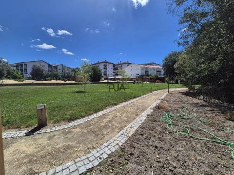 Terreno para construção de prédio com 6 fogos em Viseu