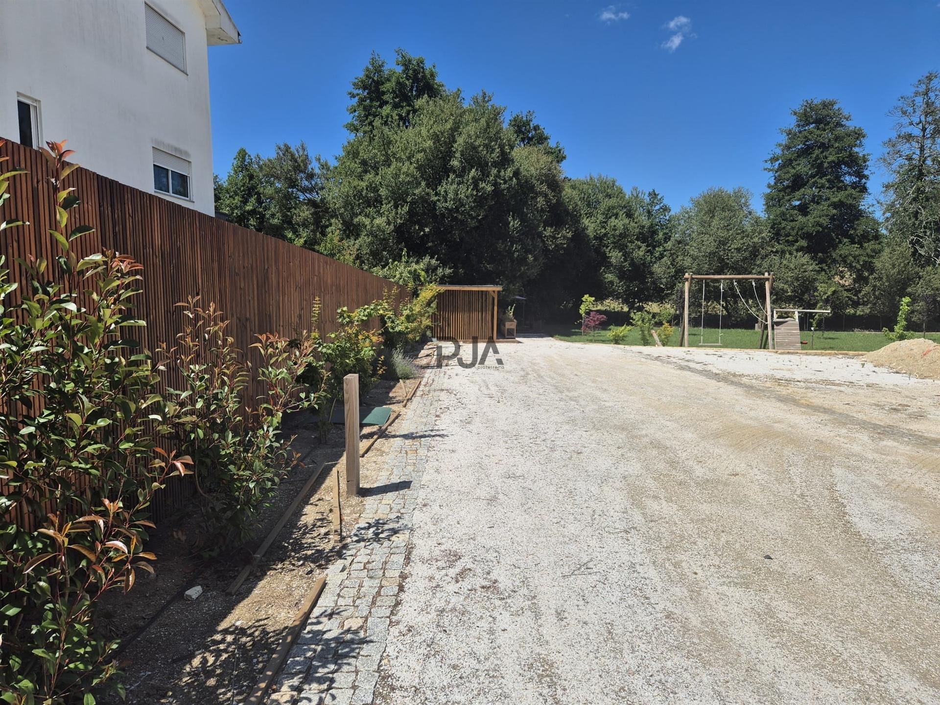 Terreno para construção de prédio com 6 fogos em Viseu