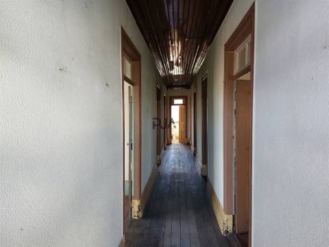 Moradia Rústica T5 em Fornos de Algodres