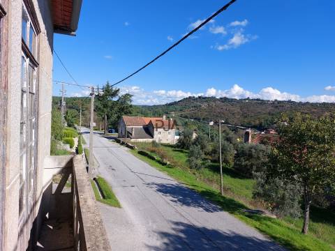 Moradia Rústica T5 em Fornos de Algodres