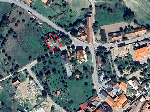 Moradia T5 para Recuperar em Quinta da Ponte