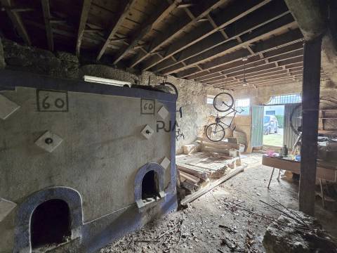 Moradia T5 para Recuperar em Quinta da Ponte