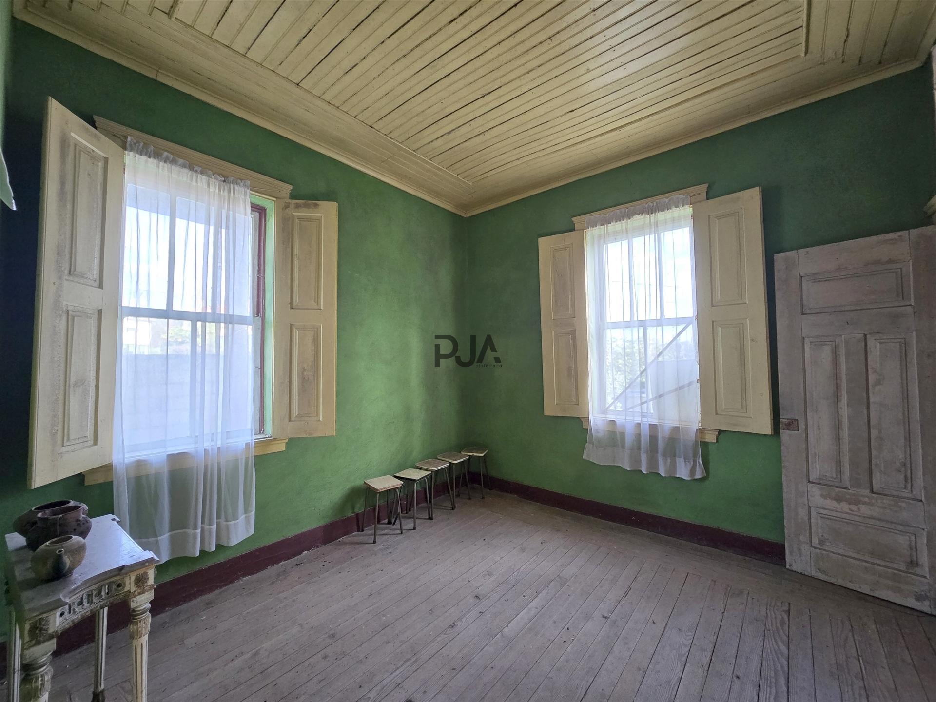 Moradia T5 para Recuperar em Quinta da Ponte