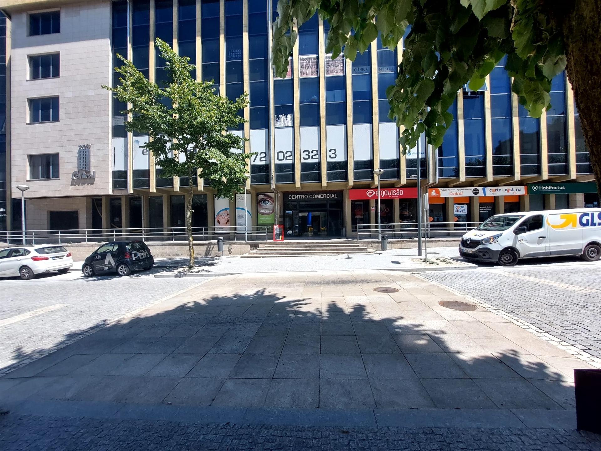 Loja no Centro de Nelas