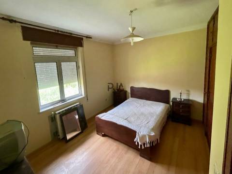 Quinta com 3 apartamentos em Figueiró, Viseu