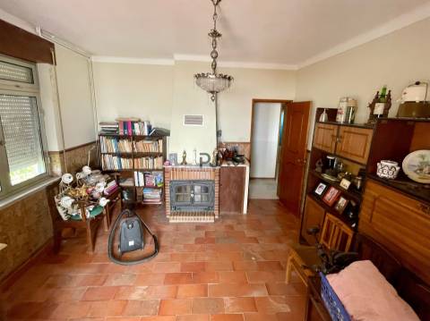 Quinta com 3 apartamentos em Figueiró, Viseu