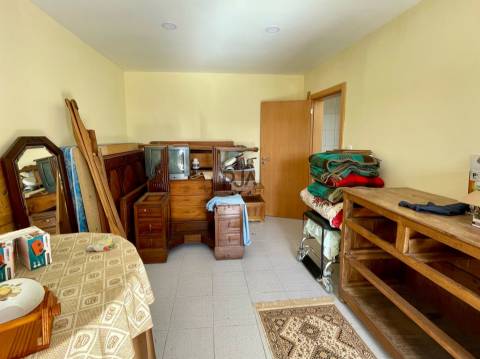 Quinta com 3 apartamentos em Figueiró, Viseu