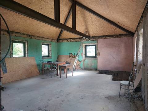 Moradia Isolada em Casais, Mangualde