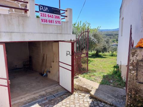 Moradia Rústica T3 em Vila Soeiro do Chão, Fornos de Algodres