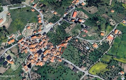 Moradia Rústica T3 em Vila Soeiro do Chão, Fornos de Algodres