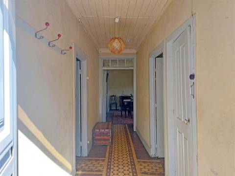 Moradia Rústica T3 em Vila Soeiro do Chão, Fornos de Algodres