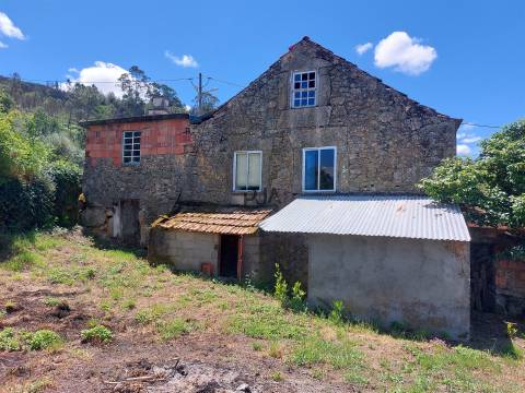 Moradia Rústica T2 em Castelo de Penalva, Penalva do Castelo