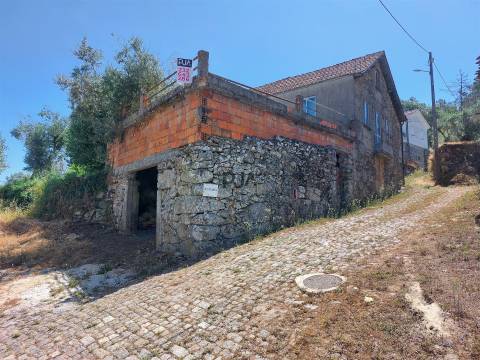 Moradia Rústica T2 em Castelo de Penalva, Penalva do Castelo