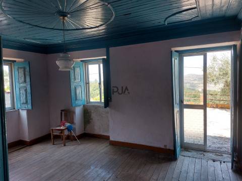 Moradia Rústica T2 em Castelo de Penalva, Penalva do Castelo