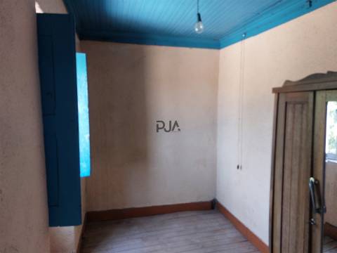 Moradia Rústica T2 em Castelo de Penalva, Penalva do Castelo