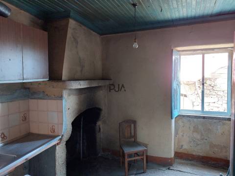 Moradia Rústica T2 em Castelo de Penalva, Penalva do Castelo
