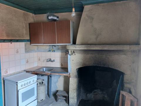 Moradia Rústica T2 em Castelo de Penalva, Penalva do Castelo