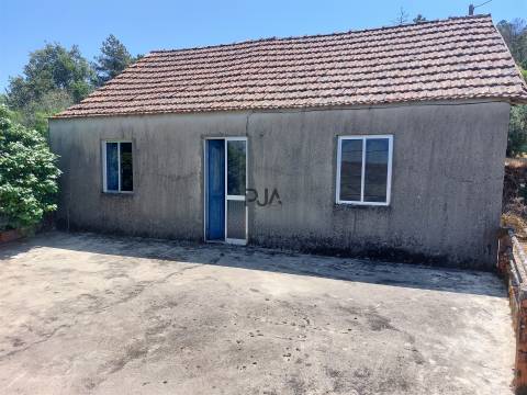 Moradia Rústica T2 em Castelo de Penalva, Penalva do Castelo