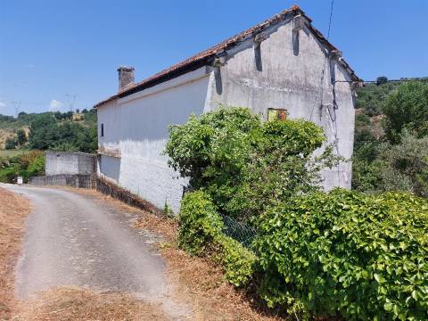 Moradia T6 Venda em Celorico (São Pedro e Santa Maria) e Vila Boa do Mondego,Celorico da Beira